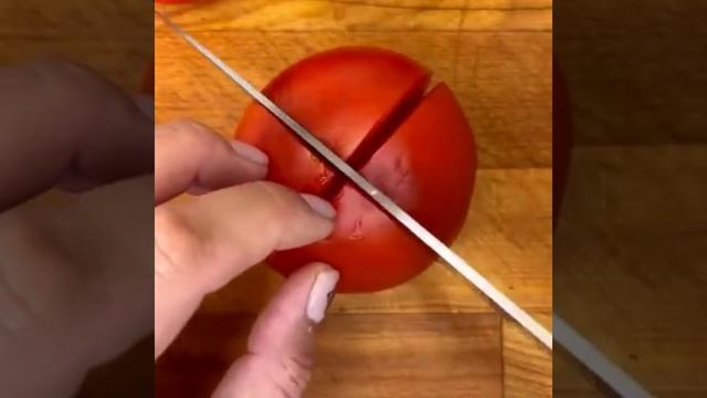 Закуска к шашлыку, помидорчики  пальчики оближешь!