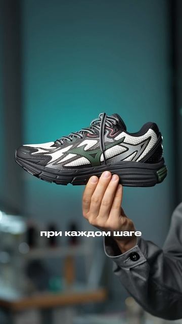 3 пары кроссовок для тех, кто все время работает на ногах