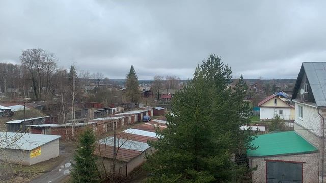 The weather outside the window in our village: облака плывут