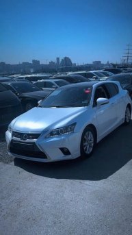 Lexus_ST200h