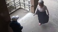Не первый случай: что известно о пенсионерке, избившей мальчика в Подмосковье