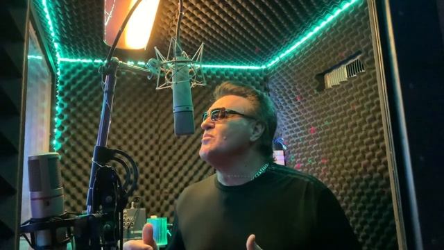 Одна из самых известных Поп песен СССР 80х.