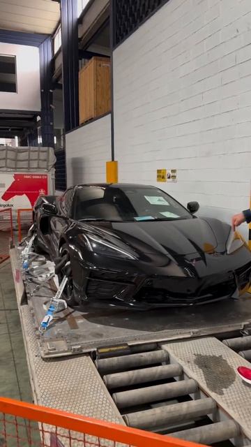 Из США на самолете привели новый авто !