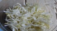 Коул слоу с пекинской капустой и маком