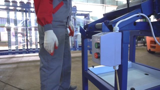 Клеенаносящий станок для склеивания щита и бруса УНК-01