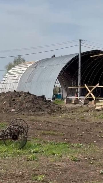 Строительные работы на производственной площадке АгроИнвестРФ Чеснок 2025 май 2025