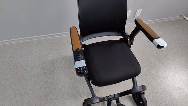 Кресло коляска с электроприводом Pulse 690