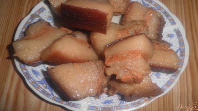 Сало в луковой шелухе