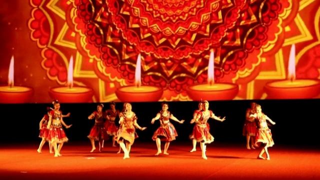 Ааре Притам Пьяре | Стиль Болливуд | Группа - Лилапрем Микс | 2-й кинофестиваль | Москва | Россия