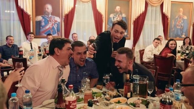 Ведущий Илья Кузнецов