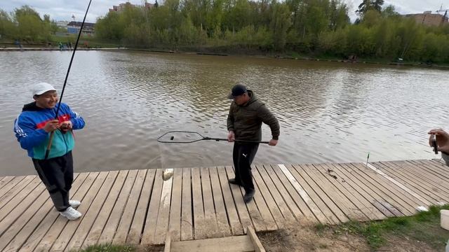 На червя