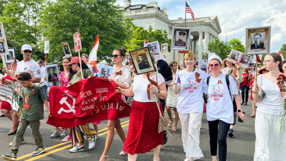 Бессмертный полк России зарегистрировал свою эмблему