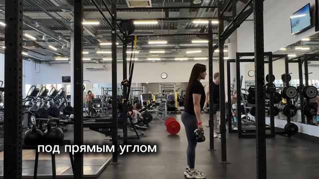 Выпады с гантелями с шагом назад