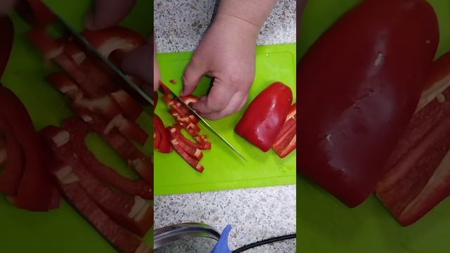 Макароны «Гнезда» с фаршем и сыром.
#еда #вкусно
