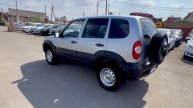 Chevrolet Niva 2010 серебристый X9L212300A0304285