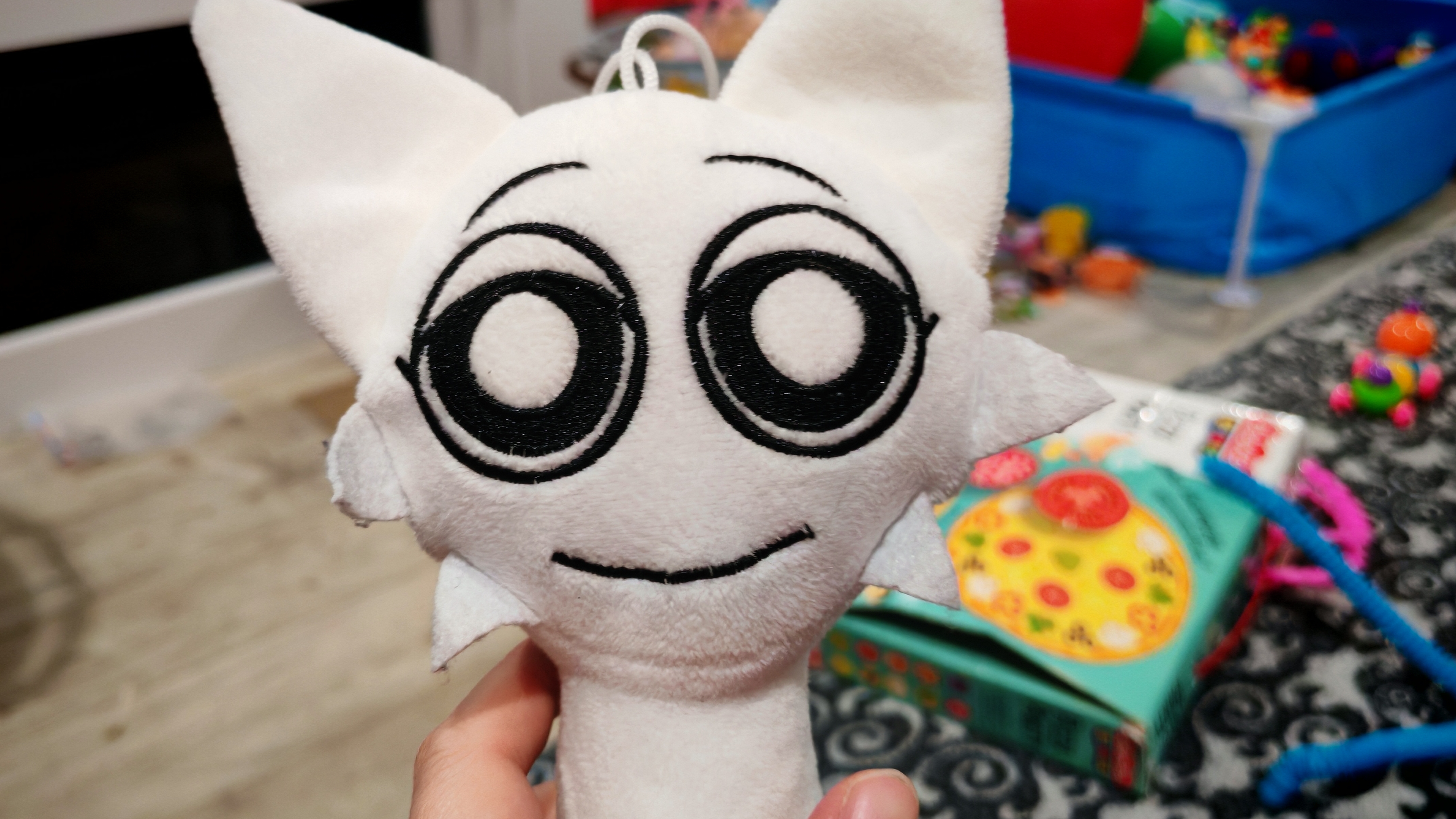 играем в мягкую игрушку спрунки Венди для детей