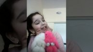 я играю с зайками!!!! Их зовут:малинка,снежка