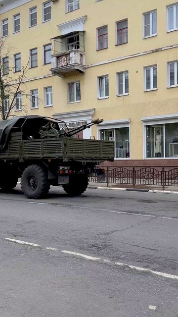 День Победы в Ярославле. Военная техника.
