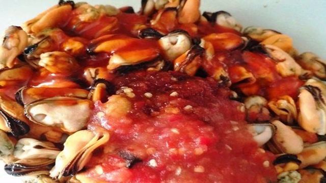 Закуска их маринованных мидий