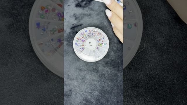 Цветные стразы на ресницах: пошаговая инструкция для эффектного образа