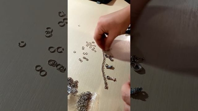 Изготовление браслета с подвесками за 15 минут