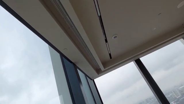 Раздвижные угловые ручные карнизы в нише