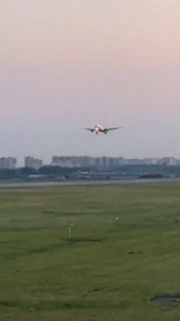 Красивая посадка самолета)))
