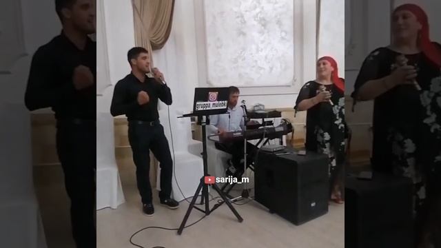 Мухтар Салихов и Зугра Меджидова очень красивый дуэт 👍👏👏👏