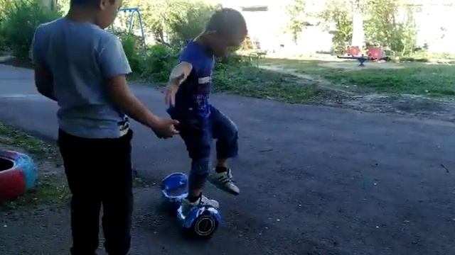 Как мы в первый раз научились кататься на гироскутере