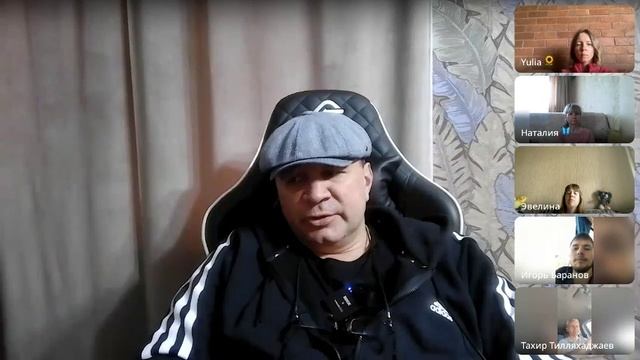 Никак не относись и заходи в момент чистым, обновленным 
Стряхивай с себя оковы мыслей