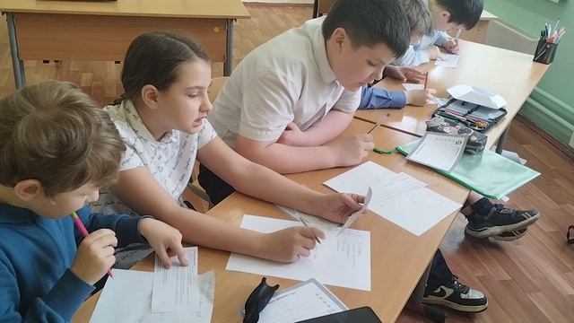 Интеллектуальный квиз-плиз «По страницам истории»