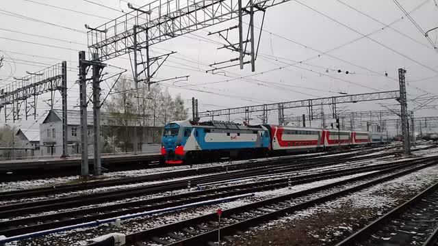ЭП2К-501 Москва - Санкт-Петербург 742У "Аврора" Бологое 1 мая 2025г.