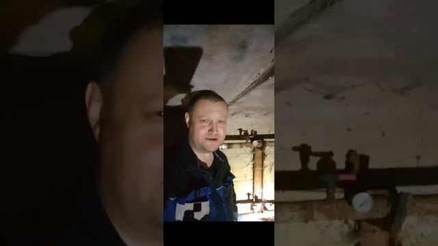 когда нужна спешка...#буднипрохиндея #сантехник #жкх #юмор