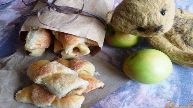 Творожные рогалики с вареньем