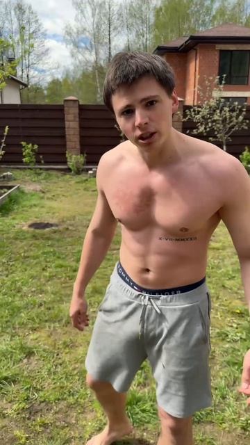 Деревенские отжимания 😏