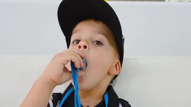 Влад и Ники 5 замков челлендж с игрушками WWE Вилочный погрузчик