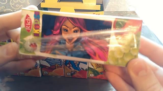 Обзор на Необычный Наборчик Соков Kids с Журналом для Наклеек
