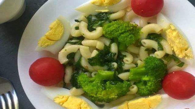 Паста с брокколи и шпинатом