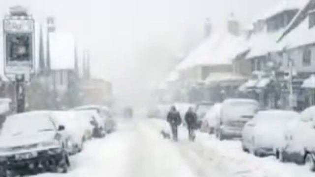 Снег кружится..