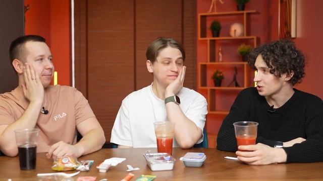 Едим Еду Из Разных Авиакомпаний [Мамикс, Экспереминтаторы]