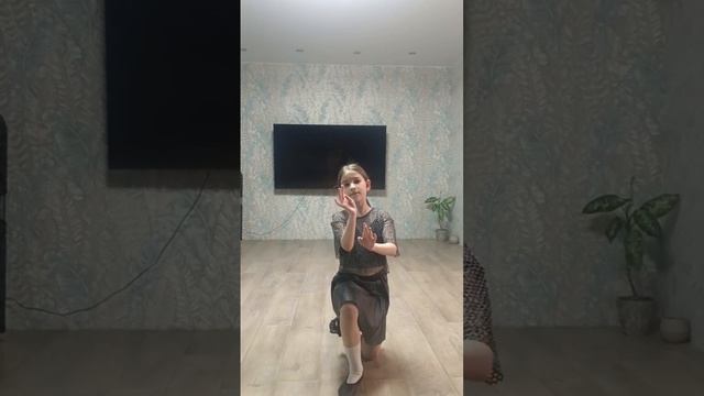 Танец чёрный  лебедь