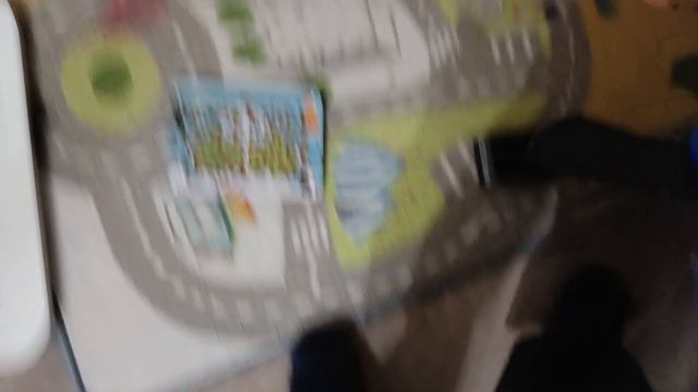 пол это лава но два мода хард и изи.