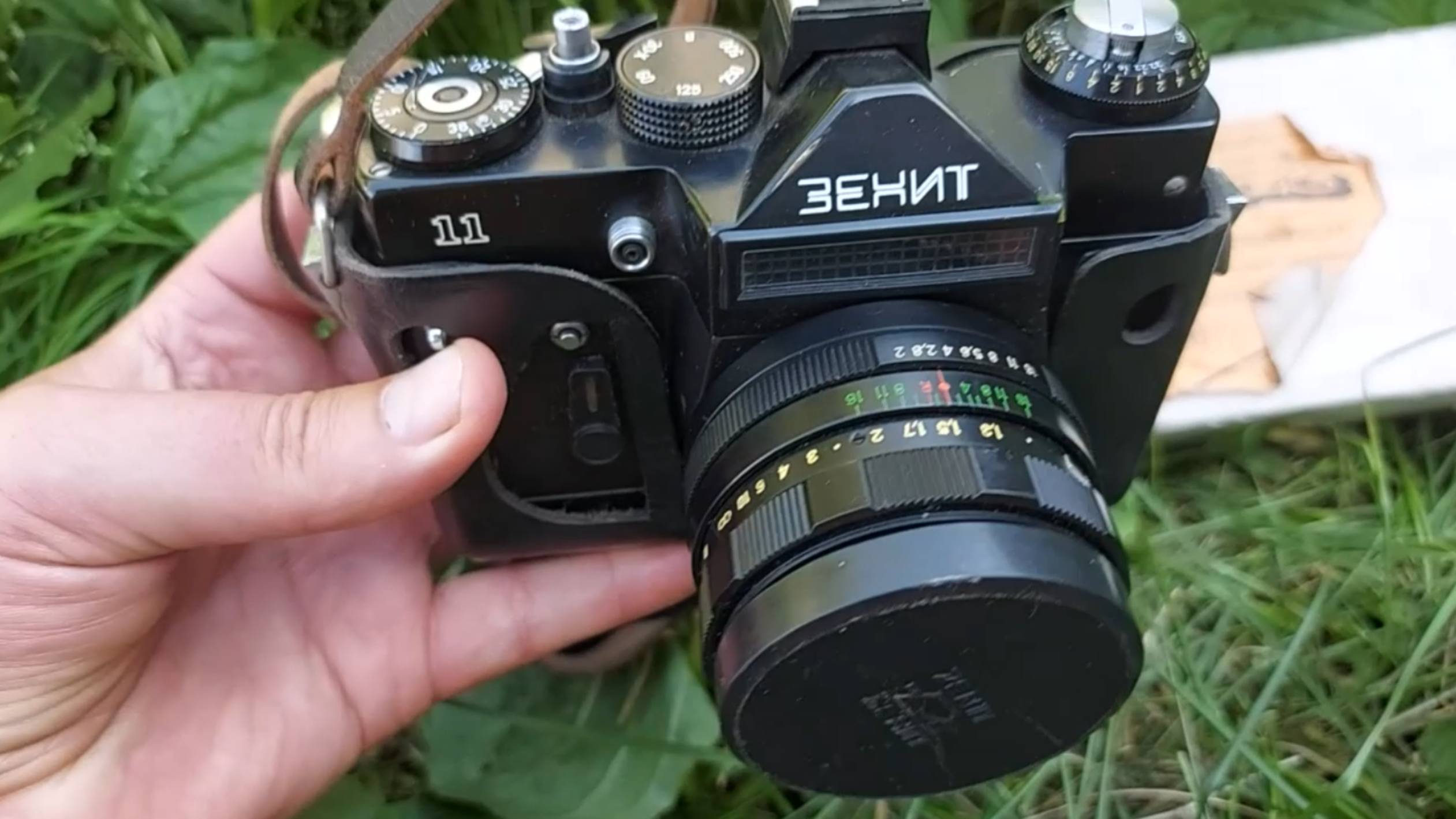 Подогнали советский фотоаппарат Зенит, память из детства. Показываю его состояние и комплектацию
