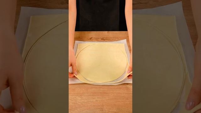 Десерт за 5 минут! Просто слоеное тесто и яблоки!.mp4