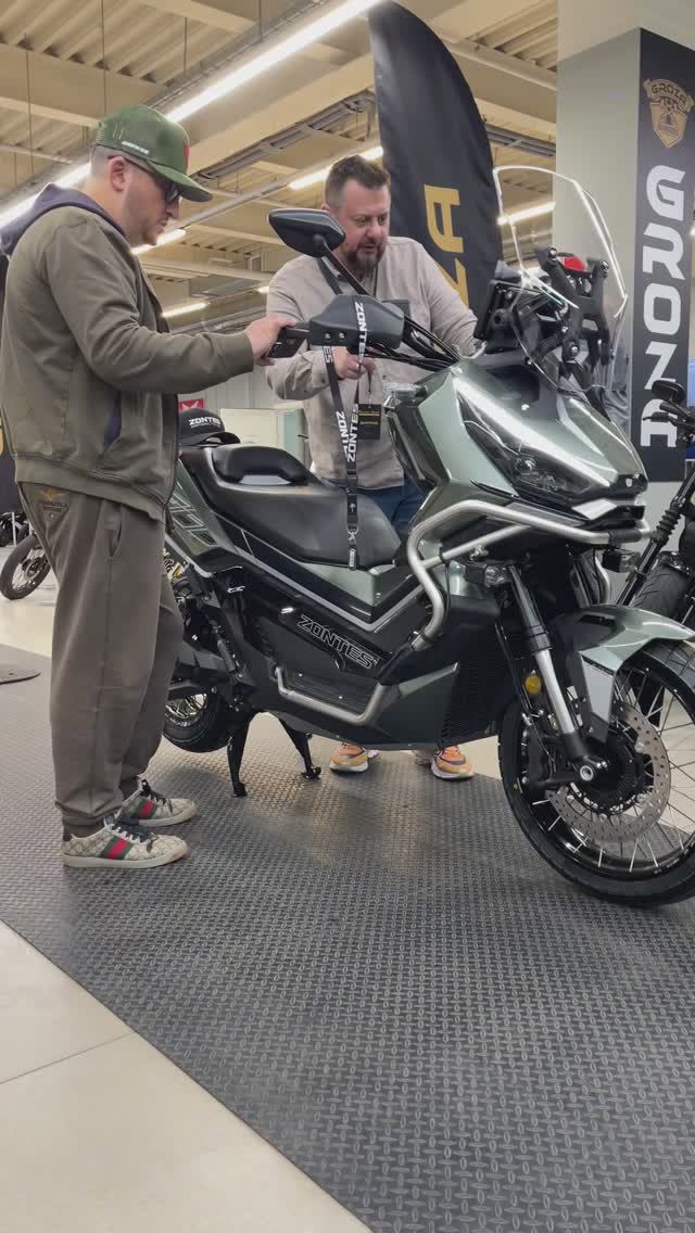 Вручение подарка Ренату Агзамову - скутер ZONTES 368G! 🎉