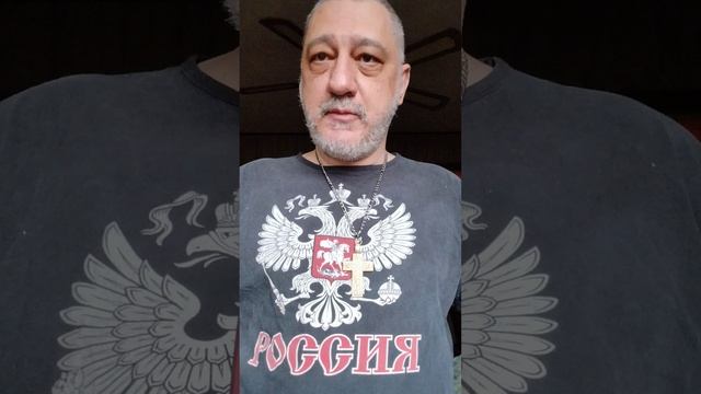 У священников должно быть всё самое лучшее и дом и машина и пища потому что он намного лучше вас