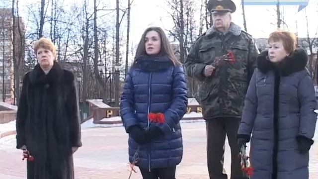 Возложение цветов у Журавлей  Эфир 24 02 14