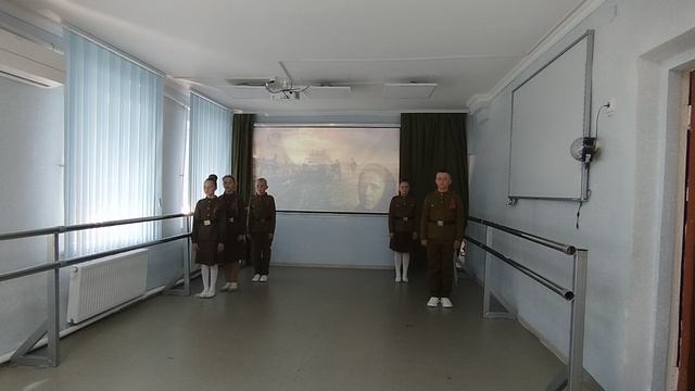 Литературная композиция "Мы помним все" театральный коллектив "Зеркала" руководитель Милютина В.А.