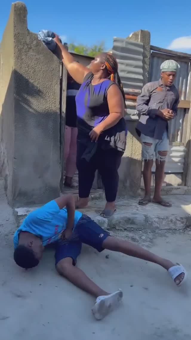 Умаялся с двумя!