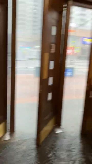 Rain in Moscow / Ливень в Москве прямо сейчас. Музыка: Semen Frolov -